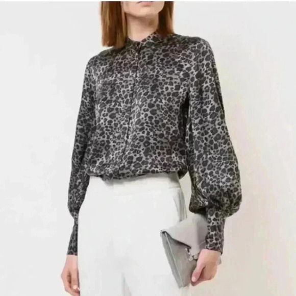 Equipment Tops - Equipment Femme Womens sz XS Boleyn Gray
Black Leopard Print Silk Blouse NWOT